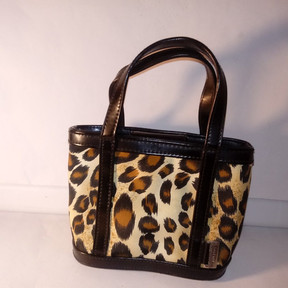 BROWN MINI BROWN, BLACK AND TAN LEOPARD PRINT MINI HANDBAG